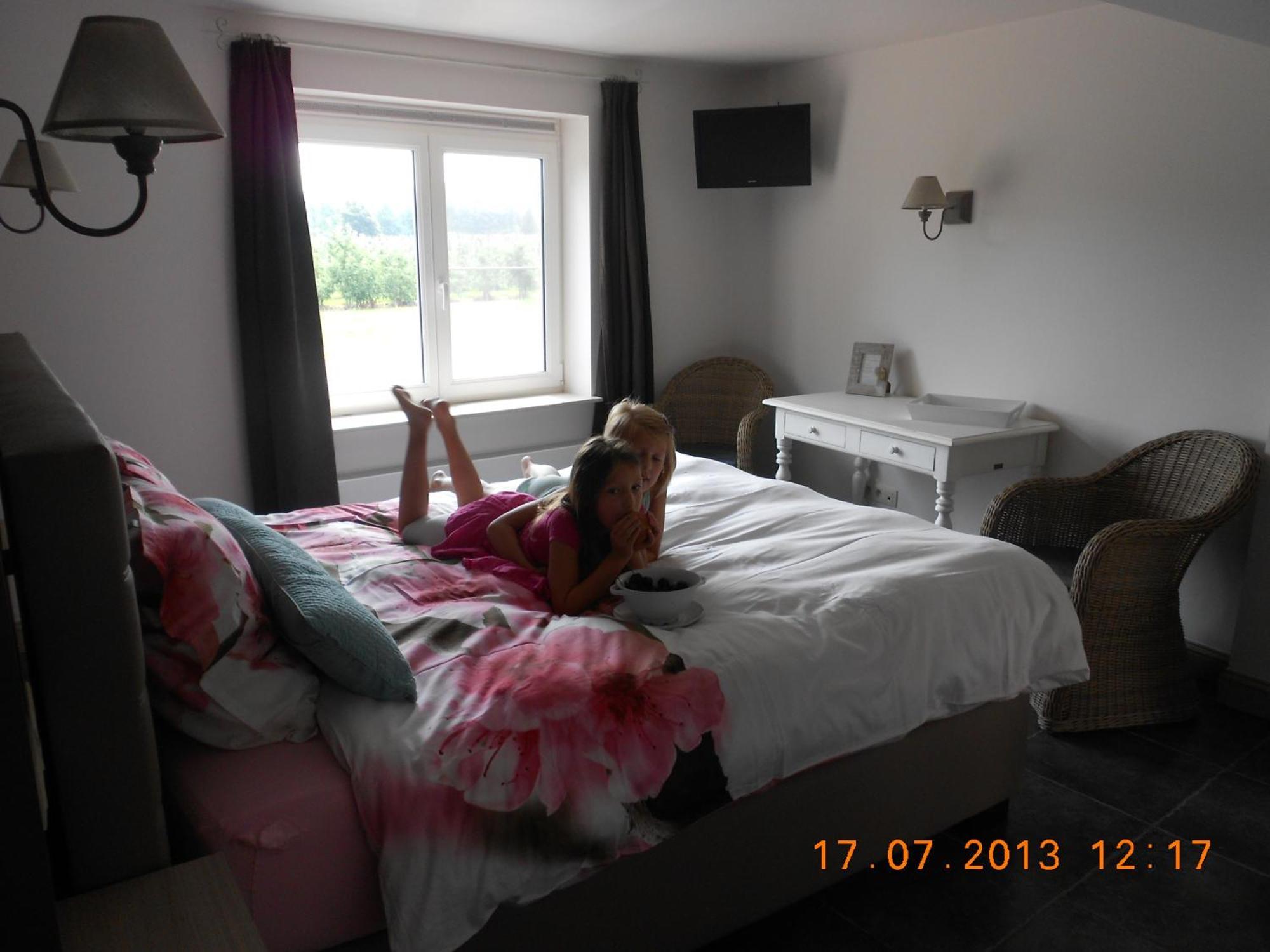 B&B De Fruithoeve Hoeselt Bilik gambar